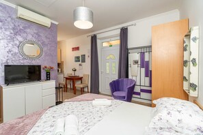 Studio (Studio with Terrace) | 3 Schlafzimmer, Babybetten
