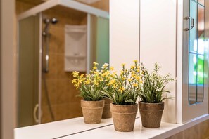Studio (Standard Studio with Terrace) | Interior detail - Apartments & Room Frane (Dubrovnik)