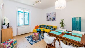 公寓 (Standard One Bedroom Apartment with T) | 客廳