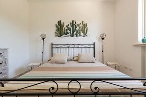 4 bedrooms, free WiFi, bed sheets