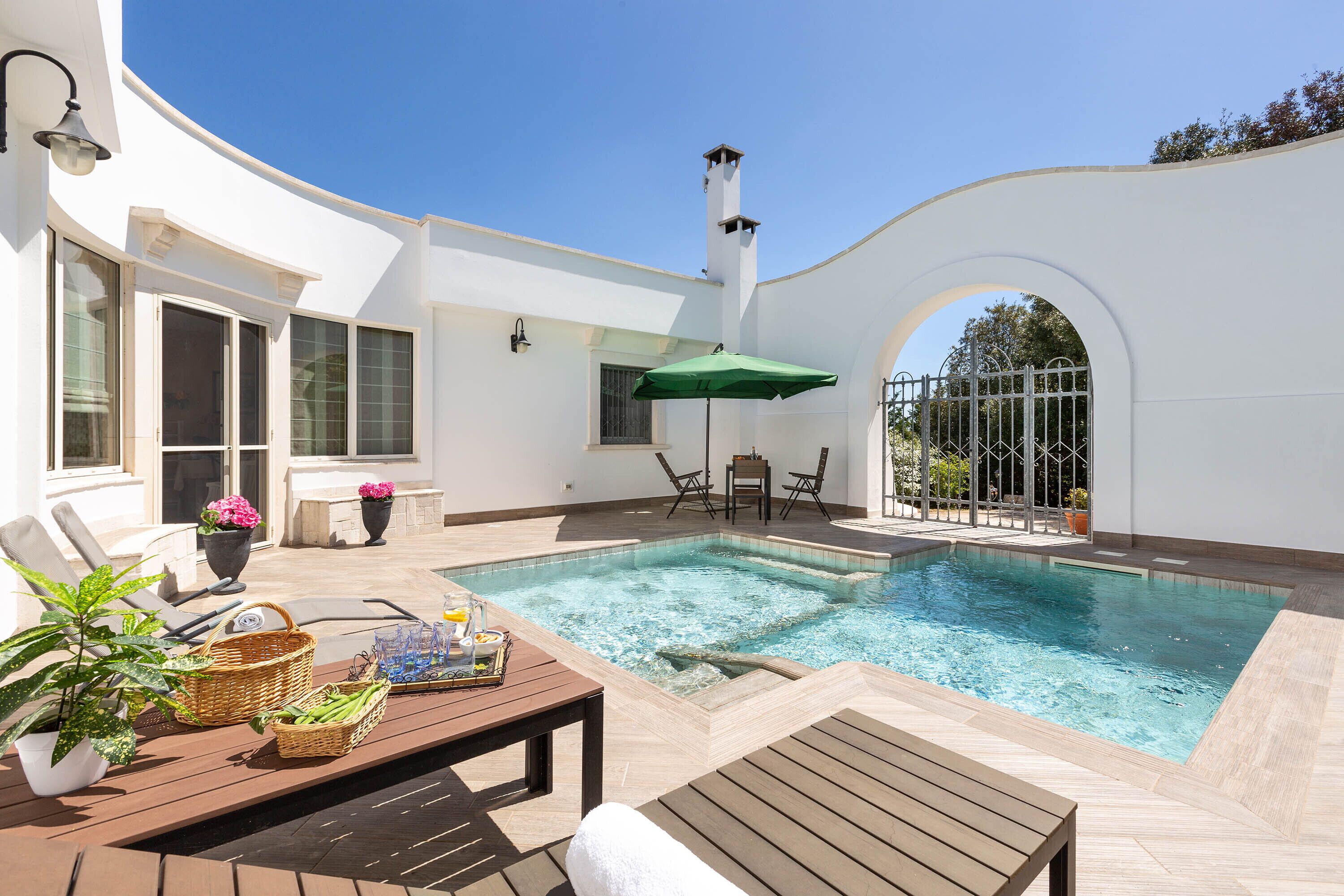 Piscine extérieure (ouverte en saison)