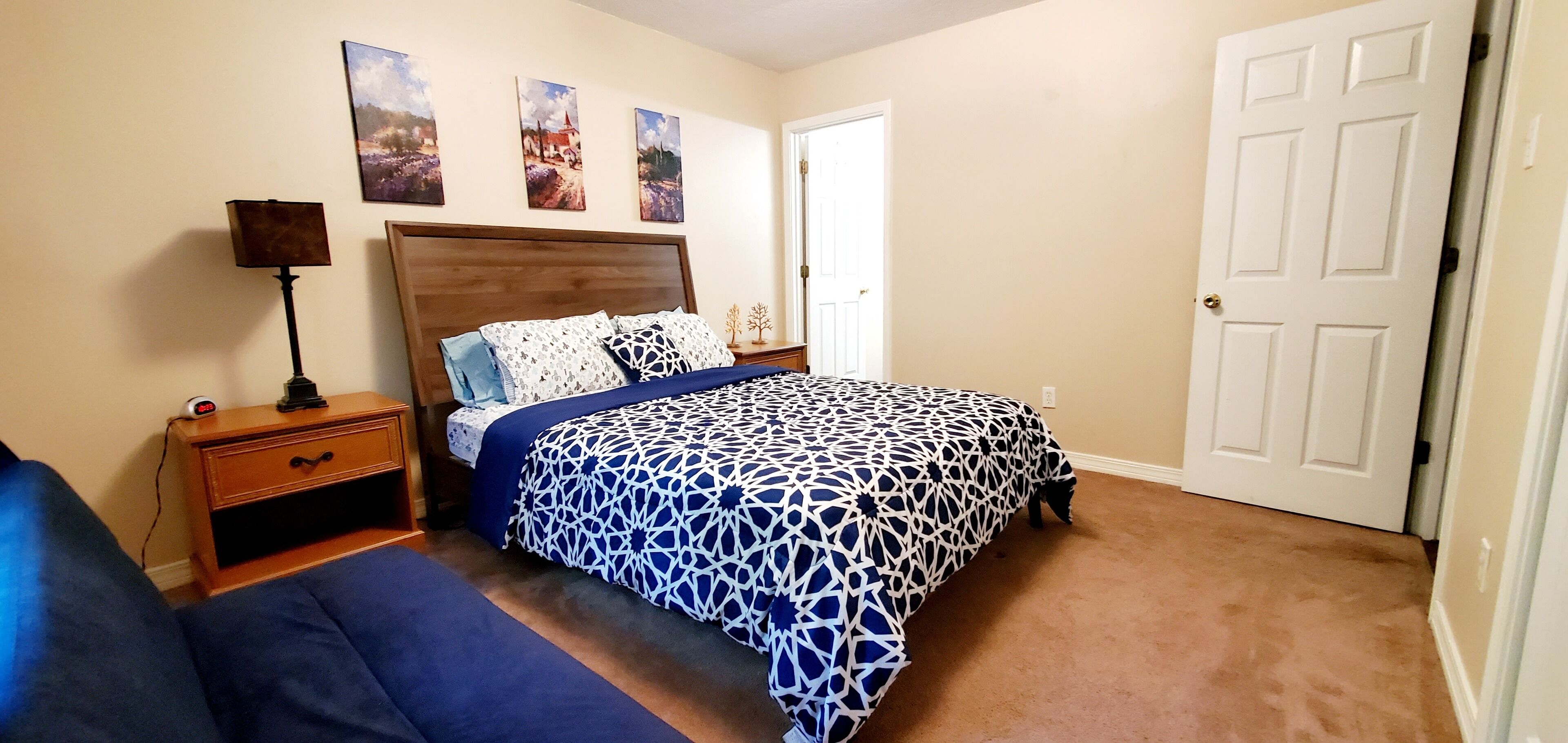 2 chambres, fer et planche à repasser, Wi-Fi, draps fournis