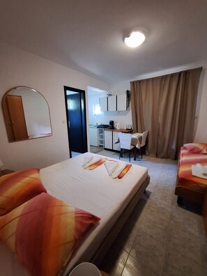Studio (Superior Studio Apartment 2) | Property amenity - Apartments Dalmatin (Ston)
