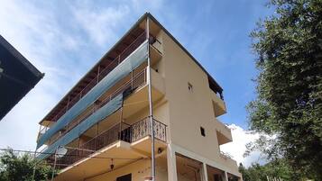 Apartment (Two-Bedroom Apartment) | Property amenity