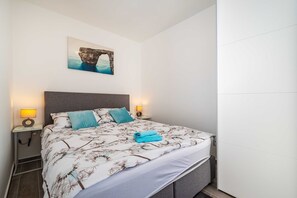 Villa (Three Bedroom Villa with Swimming Poo) | 3 bedrooms, cribs/infant beds - Villa Casa Calido (Obrovac)