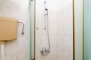 Studio (Studio Apartment with Terrace and Sea) | Bathroom
