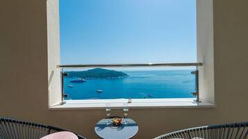 Apartment (One-Bedroom Apartment with Balcony an) | Balcony