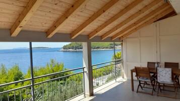 Leilighet (Two Bedroom Apartment with Terrace an) | Utsikt fra overnattingsstedet