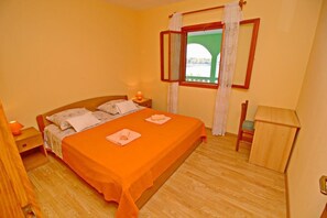 Apartamento (Three Bedroom Apartment with Terrace ) | 8 dormitorios