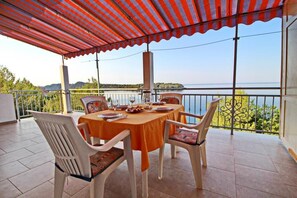 Apartment (Two Bedroom Apartment with Terrace an) | Terrace/patio