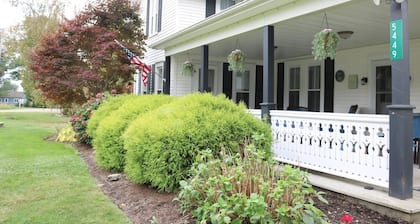 5449 Emerald 5 Bedroom Home by RedAwning