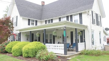 House, 5 Bedrooms | Exterior