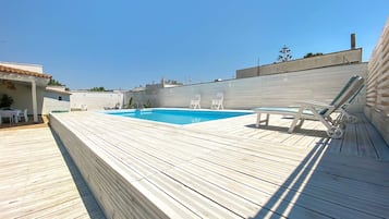 Seasonal outdoor pool