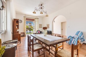 Villa | Esszimmer
