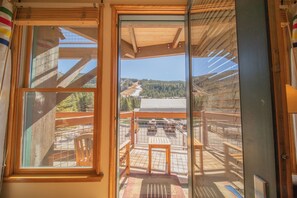 Balcony view - Black Bear 8043 (Keystone)