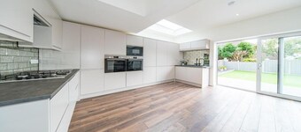 Beautiful 6-bed House in Liverpool