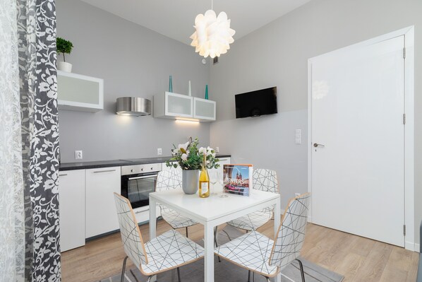 Apartment, 1 Bedroom, Balcony | Private kitchen | Microwave, dishwasher, electric kettle, cookware/dishes/utensils