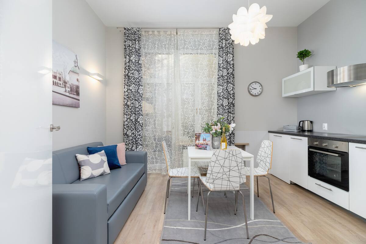 1 habitación y ropa de cama