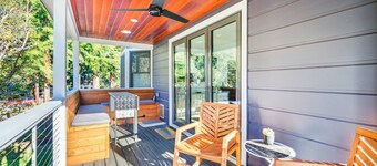 Pet’s FREE! Modern luxury steps from Russian River by Redawning