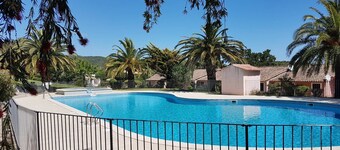 APARTMENT ORO 60 - SEA VIEW - BEACH ON FOOT - SWIMMING POOL AND TENNIS