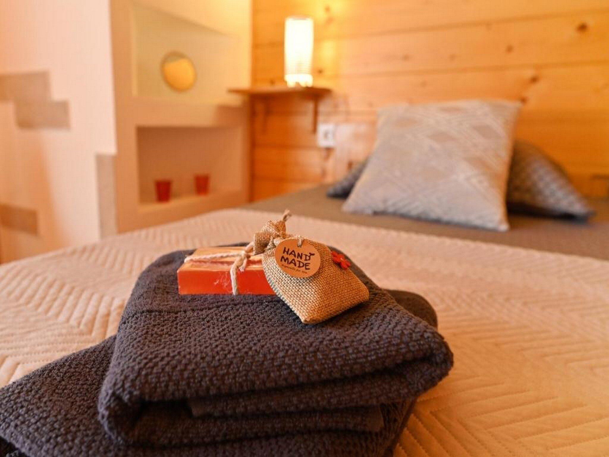 House (Three Bedroom Holiday Home with Hot T)