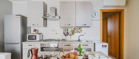 Departamento básico | Cocina privada