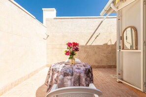 Courtyard - 3021 Villa Seremar by Barbarhouse (Porto Cesareo)