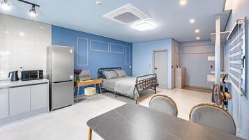 Basic Room, 1 Bedroom (Cdong) | 1 bedroom, free WiFi