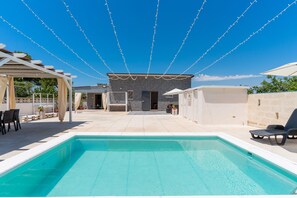 Seasonal outdoor pool - 3047 Villetta Nicols by Barbarhouse (Torricella)