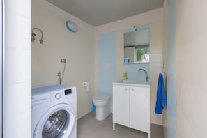Doccia, asciugacapelli, bidet