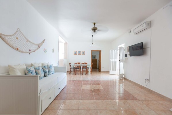 Basic Villa | Interior