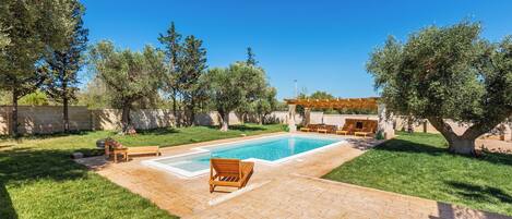 Piscina stagionale all'aperto