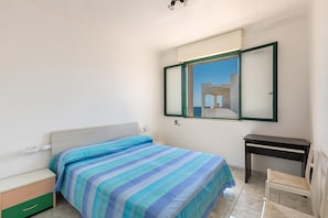 Basic Apartment | 3 bedrooms, free WiFi - 2311 Villa Vival - Primo Piano by Barbarhouse (Maruggio)