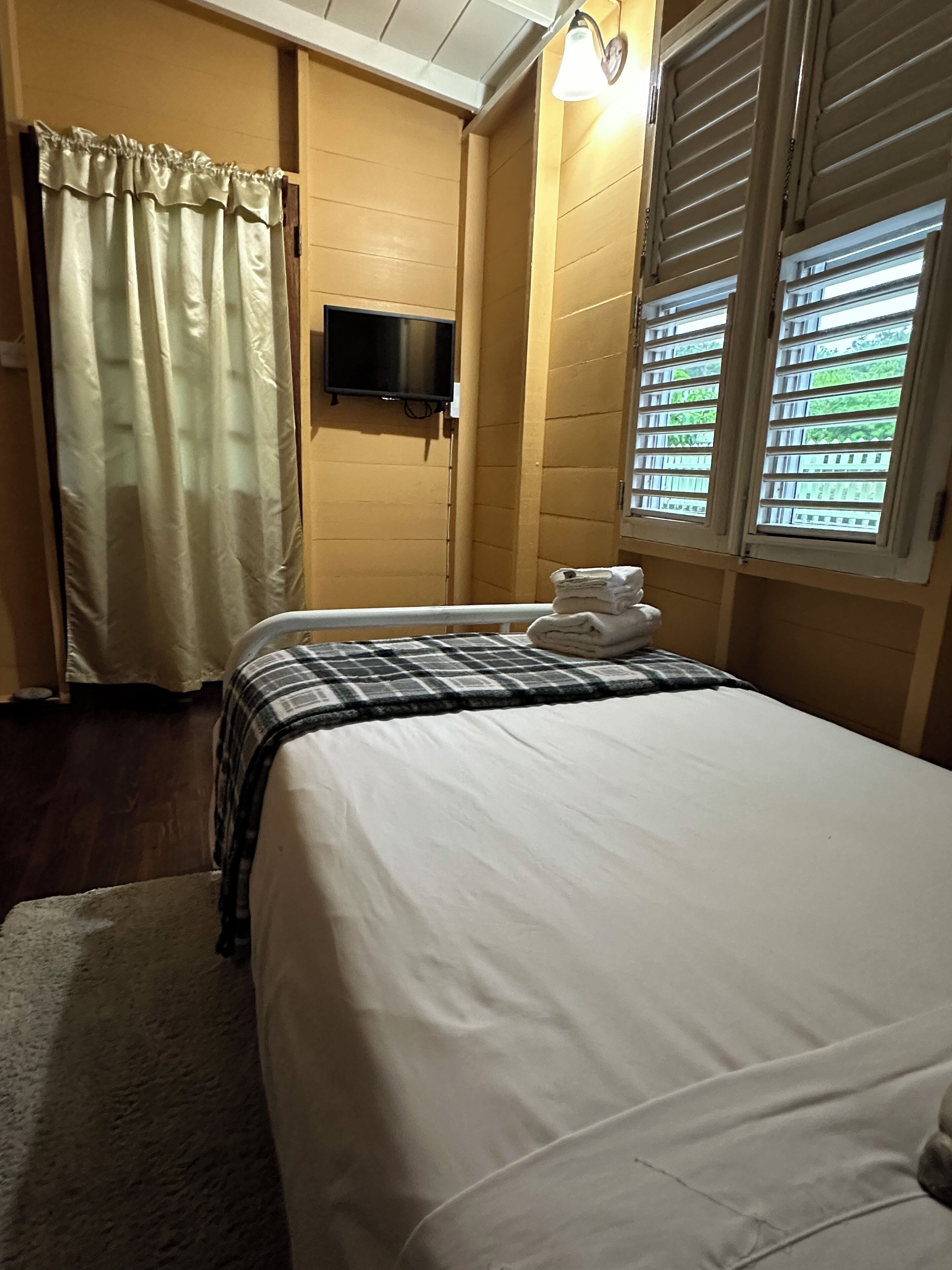 3 chambres, fer et planche à repasser, Wi-Fi gratuit, draps fournis