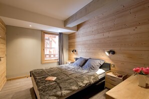 4 bedrooms, free WiFi - Bain À Remous Privé! Chalet au coeur du Village (L'Alpe d'Huez)