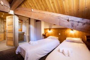 4 chambres, coffres-forts dans les chambres, Wi-Fi gratuit