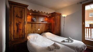 4 Schlafzimmer, Zimmersafe, kostenloses WLAN, Bettwäsche