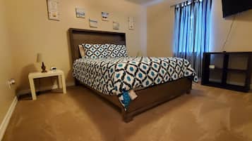 2 bedrooms, iron/ironing board, WiFi