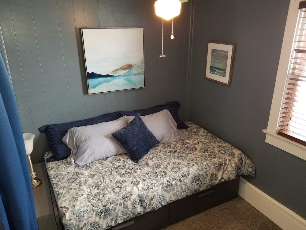 That Cottage by the Lake!! Town of Gorham Vrbo