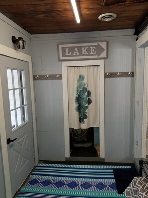 3 chambres, fer et planche à repasser, Wi-Fi gratuit, draps fournis