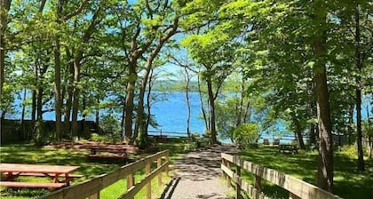 That Cottage by the Lake!!