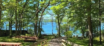 That Cottage by the Lake!!