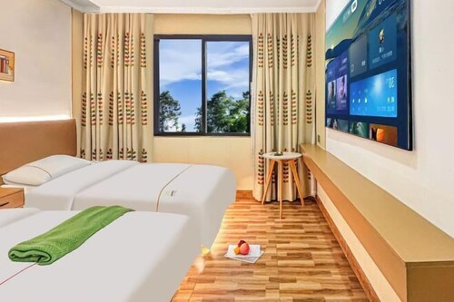 Youran Crazy Hotel (Gongbei Xiawan Branch)