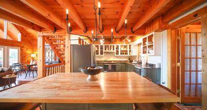 Luxury, Curated Lakefront Cabin with New Hot Tub. Near Breweries and Vineyards!