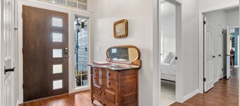 Stylish Ranch House | Renovated Interior + Backyard Pool Oasis