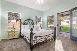 4 bedrooms, iron/ironing board, free WiFi, bed sheets - Stylish Ranch House | Renovated Interior + Backyard Pool Oasis (Dripping Springs)