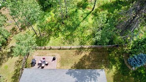 Property grounds - New - Dobby's Place - Fenced yard - Close to downtown - WiFi - Pet-friendly - Garage (McCall)
