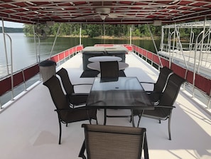 Property grounds - Luxury 75ft Houseboat w/ Hot Tub, 30 min from Hot Springs, AR (Arkadelphia)
