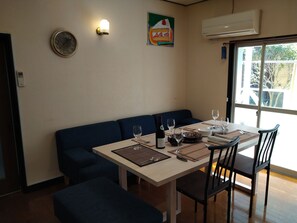 Basic Villa | Private kitchen | Fridge, microwave, stovetop, electric kettle - Bettei Tateyama (Tateyama)