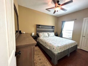 2 bedrooms, WiFi, bed sheets